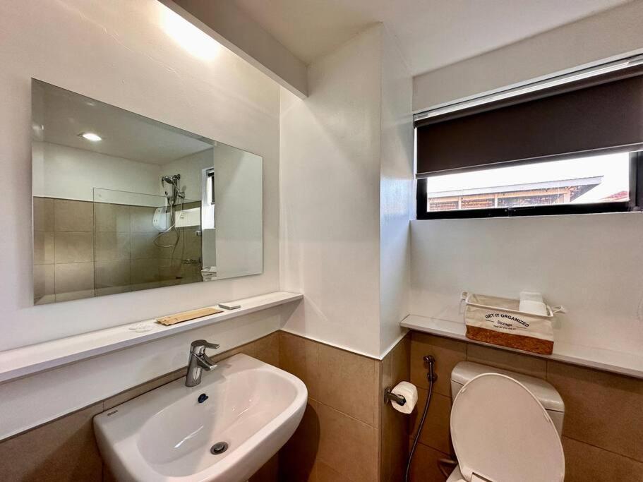 Apartment Living,the Persimmon 2-4pax Cebu