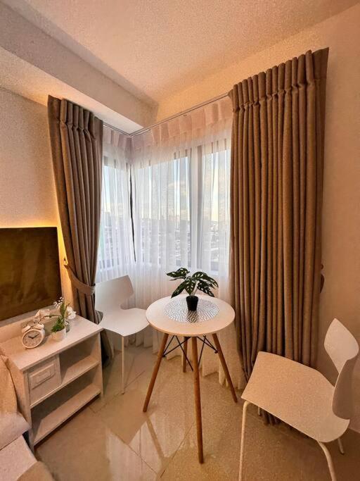 Living,the Persimmon 2-4pax Apartment Cebu