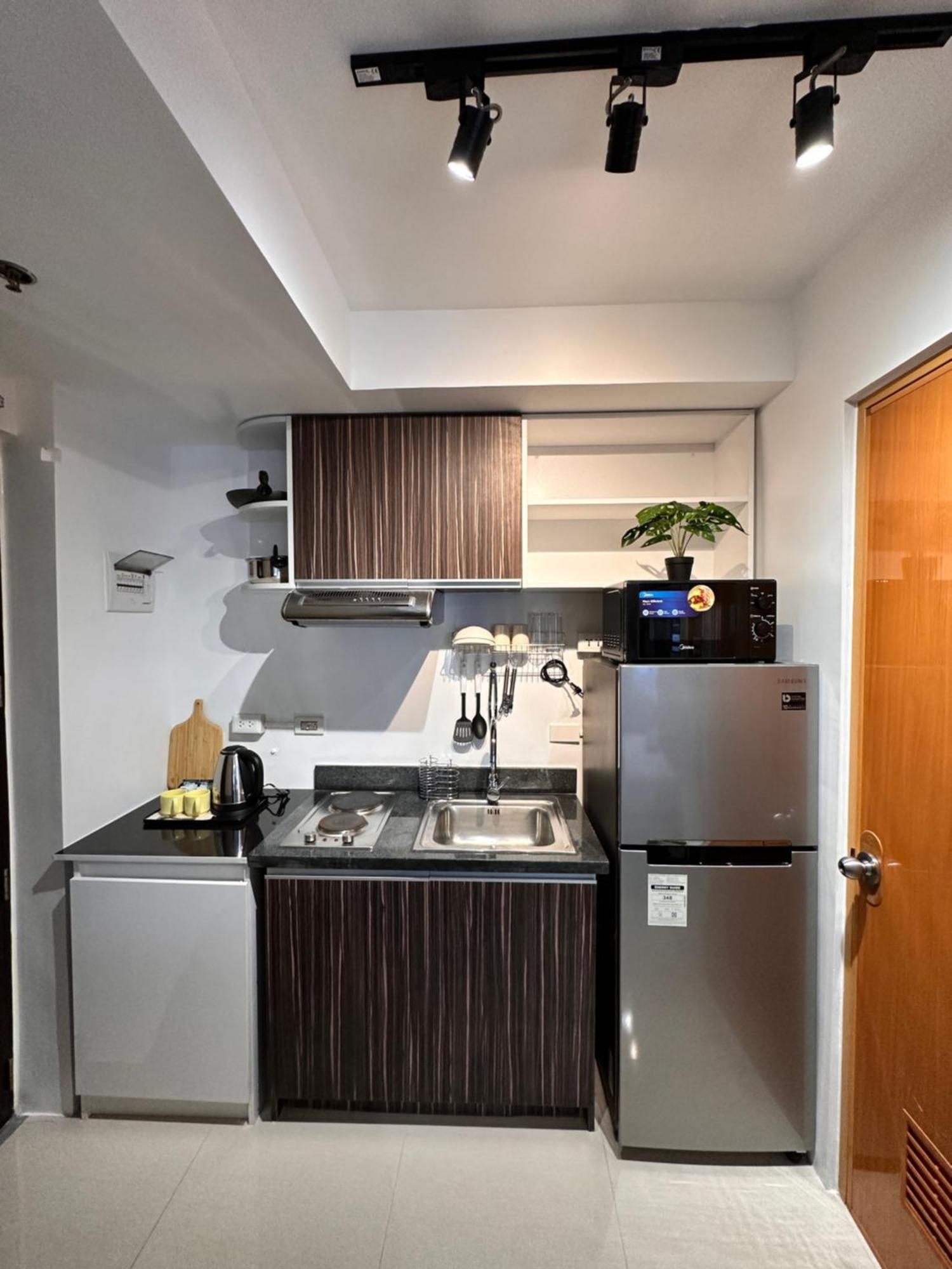 Living,the Persimmon 2-4pax Apartment *